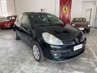 Usata Renault Clio II Dynamique 98 CV (72 kW) 2006 Nero Berlina