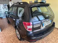 Usata Subaru Forester Trend 147 CV (108 kW) 2011 Grigio SUV