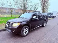 Second-hand Nissan Navara 231 CP (169 kW) 2011 Negru Pickup