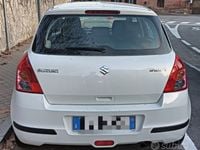 Usata Suzuki Swift 86 CV (63 kW) 2010 Bianco Utilitaria