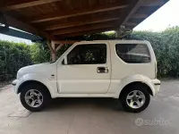 Usata Suzuki Jimny 86 CV (63 kW) 2005 Bianco SUV