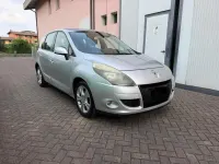 Usata Renault Scénic III Luxe 110 CV (80 kW) 2011 Argento Monovolume