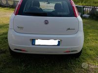 Usata Fiat Grande Punto Active 77 CV (56 kW) 2009 Bianco Utilitaria