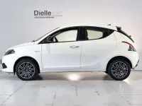 Usata Lancia Ypsilon Gold 70 CV (51 kW) 2023 Bianco neve Utilitaria