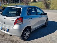 Usata Toyota Yaris 2012 Grigio Utilitaria