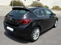 Usata Opel Astra Sport 160 CV (117 kW) 2010 Nero Berlina