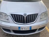 Usata Lancia Phedra 170 CV (125 kW) 2009 Argento Monovolume