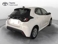 Nuova Toyota Yaris Hybrid 116 CV (85 kW) 2026 Grigio Berlina