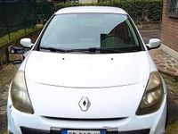 Usata Renault Clio II 68 CV (50 kW) 2010 Bianco Berlina