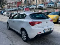 Occasion Alfa Romeo Giulietta Business 120 ch (88 kW) 2018 Blanc Citadine