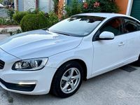 Usata Volvo S60 Business Edition 120 CV (88 kW) 2018 Bianco Berlina