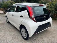 Usata Toyota Aygo X Trend 72 CV (52 kW) 2018 Bianco SUV