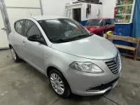 Usata Lancia Ypsilon Silver 69 CV (50 kW) 2014 Argento Utilitaria