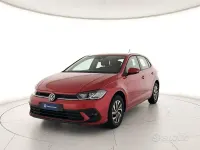 Usata VW Polo Life 95 CV (69 kW) 2023 P8 kings red metallizzato Utilitaria
