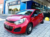 Usata Kia Rio 85 CV (62 kW) 2012 Rosso Berlina