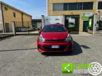 Usata Kia Rio 84 CV (61 kW) 2016 Rosso Utilitaria