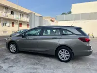 Usata Opel Astra 95 CV (69 kW) 2016 Giallo Station wagon