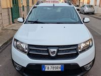 Usata Dacia Sandero Stepway 90 CV (66 kW) 2015 Bianco SUV