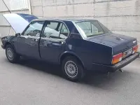 Usata Alfa Romeo Alfetta 129 CV (94 kW) 1981 Blu/azzurro Berlina