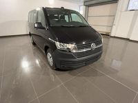 Usata VW Caravelle 150 CV (110 kW) 2023 Deep black perlato Monovolume