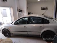 Usata VW Passat 101 CV (74 kW) 1998 Grigio Berlina