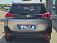 Usata Peugeot 5008 Business-Line 131 CV (96 kW) 2019 Grigio Monovolume