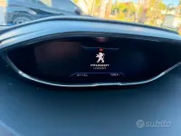 Usata Peugeot 3008 Allure 131 CV (96 kW) 2022 Bluazzurro SUV