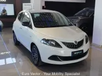 Usata Lancia Ypsilon 70 CV (51 kW) 2024 Bianco Utilitaria