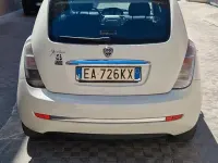 Usata Lancia Ypsilon 75 CV (55 kW) 2011 Bianco Utilitaria