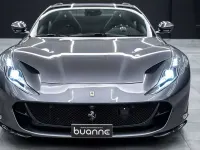 Usata Ferrari 812 799 CV (587 kW) 2022 Grigio daytona perlato Cabrio