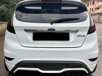 Usata Ford Fiesta Titanium 95 CV (69 kW) 2010 Bianco Utilitaria