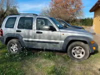 Usata Jeep Cherokee 163 CV (119 kW) 2004 Grigio SUV