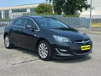 Usata Opel Astra 110 CV (80 kW) 2014 Nero Berlina