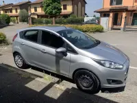 Usado Ford Fiesta 95 HP (69 kW) 2016 Cinzento Citadino