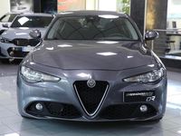 Usata Alfa Romeo Giulia Super 150 CV (110 kW) 2016 Grigio Berlina