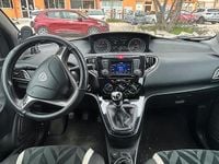 Usata Lancia Ypsilon Silver 69 CV (50 kW) 2017 Grigio Utilitaria