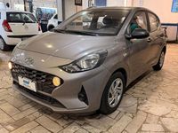 Usata Hyundai i10 67 CV (49 kW) 2022 Gray Utilitaria