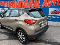 Usata Renault Captur Iconic 90 CV (66 kW) 2016 Marrone SUV