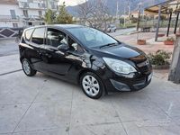 Usata Opel Meriva 95 CV (69 kW) 2013 Nero Monovolume