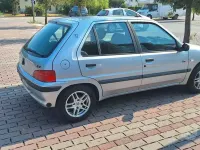 Usata Peugeot 106 60 CV (44 kW) 1996 Grigio Utilitaria
