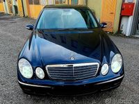 Usata Mercedes E280 177 CV (130 kW) 2005 Blu Berlina
