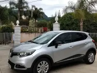 Usata Renault Captur Zen 90 CV (66 kW) 2015 Grigio SUV