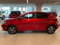 Nuova MG MG3 Luxury 194 CV (142 kW) 2026 Diamond red Utilitaria
