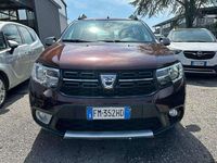 Usata Dacia Sandero Stepway 90 CV (66 kW) 2017 Bronzo SUV