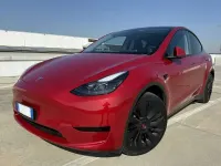 Usata Tesla Model Y RWD 219 kW (299 CV) 2023 Rosso SUV