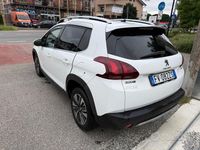 Usata Peugeot 2008 Allure 110 CV (80 kW) 2019 Bianco SUV