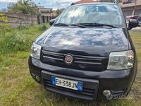 Usata Fiat Panda 4x4 Climbing 74 CV (54 kW) 2011 Nero Utilitaria