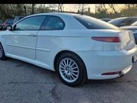 Usata Alfa Romeo GT Distinctive 140 CV (102 kW) 2009 Bianco Coupé
