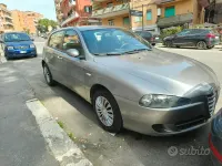 Usata Alfa Romeo 147 105 CV (77 kW) 2009 Grigio Utilitaria