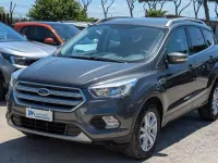 Usata Ford Kuga 120 CV (88 kW) 2018 Grigio antracite SUV